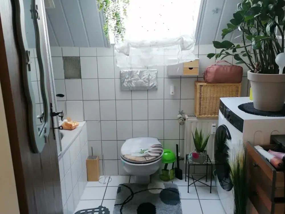 Direkt am Schloss Strünkede! 2-Zimmer-Dachgeschosswohnung!