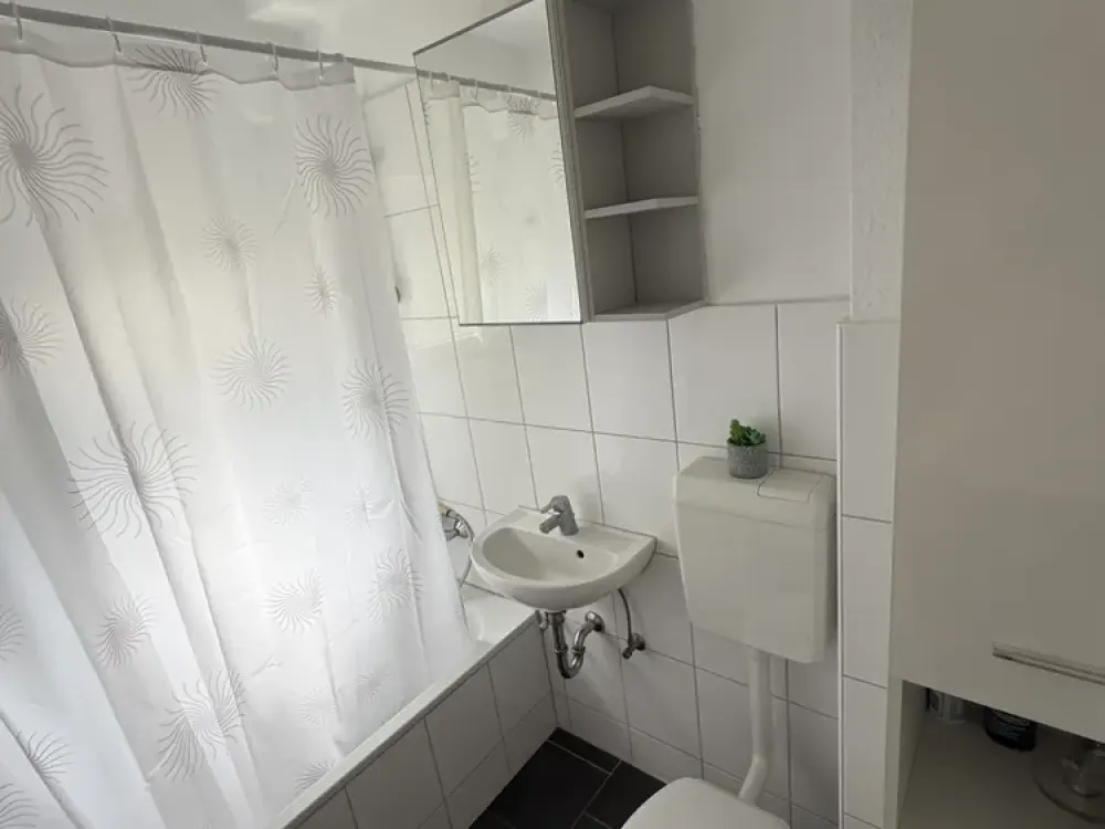 Looking for a New Tenant, 3-Room Ground Floor Apartment in Duisburg-Wedau
