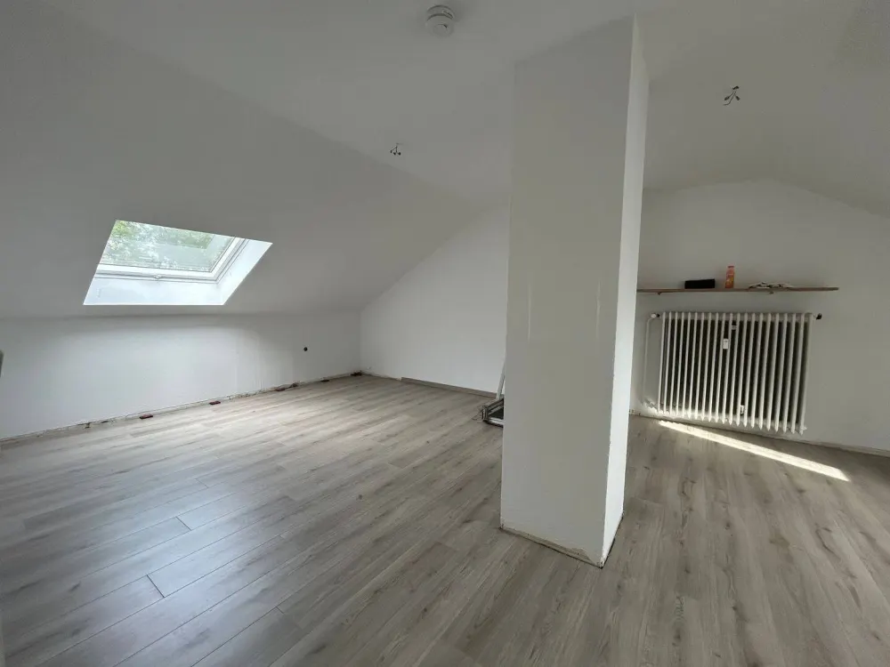 Modern & charmant: 2-Zimmer-Dachgeschosswohnung in begehrter Lage von Nürnberg-Reichelsdorf ***Besichtigung: Dienstag, 15.09.2026 um 18:00 Uhr***