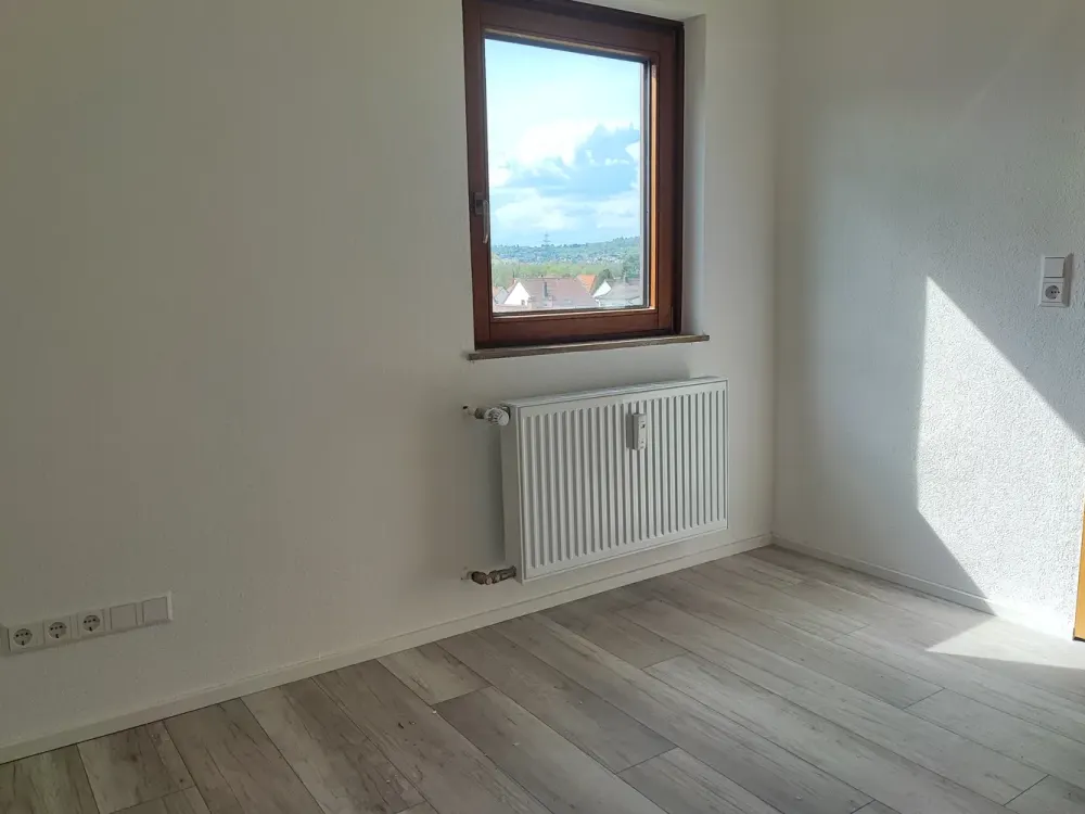 Attraktive, kernsanierte 3,5-Zimmer Dachgeschosswohnung in Deizisau