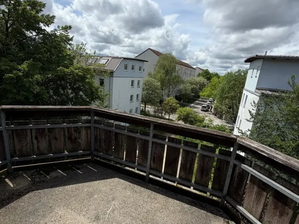 Charmante 2-Zimmer-Whg. mit sonnigem Balkon