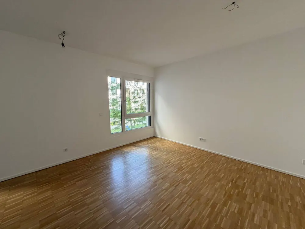 Große 3-Zimmer Wohnung mit Terrasse