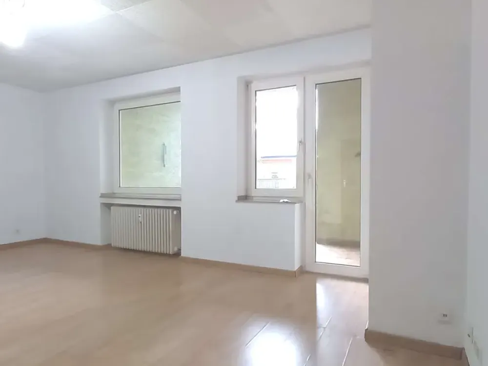 Teil(Voll)-möblierte 1-Zi 33qm Wohnung auf Zeit, Carlstadt Süd, 2 Minuten zur Königsallee