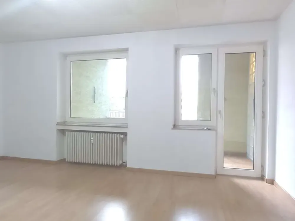 Teil(Voll)-möblierte 1-Zi 33qm Wohnung auf Zeit, Carlstadt Süd, 2 Minuten zur Königsallee