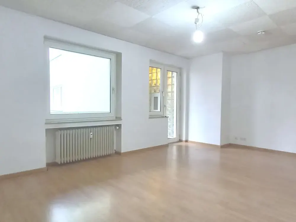 Teil(Voll)-möblierte 1-Zi 33qm Wohnung auf Zeit, Carlstadt Süd, 2 Minuten zur Königsallee