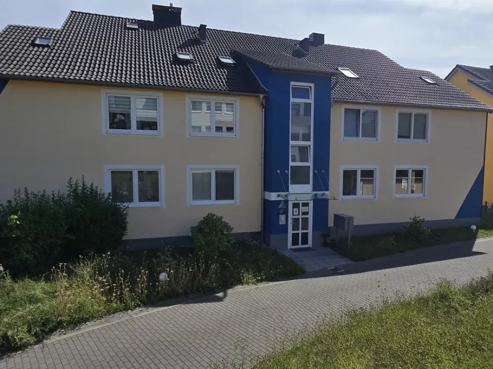 Hübsche 2 Zimmerwohnung mit großem Balkon zu vermieten!