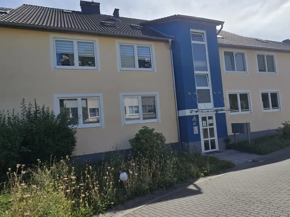 Hübsche 2 Zimmerwohnung mit großem Balkon zu vermieten!