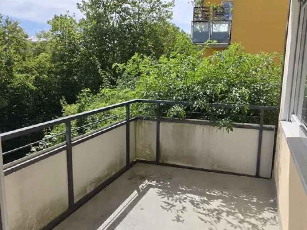 Hübsche 2 Zimmerwohnung mit großem Balkon zu vermieten!