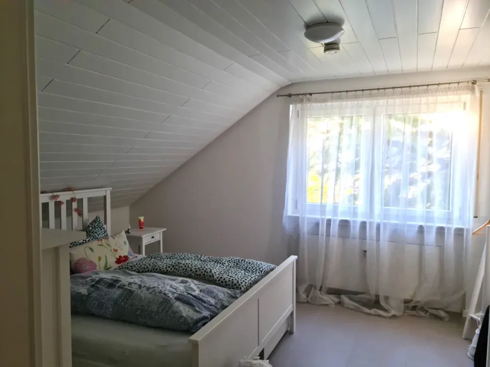 Modernisierte 3,5-Zimmer-DG-Wohnung in Karlsruhe-Neureut
