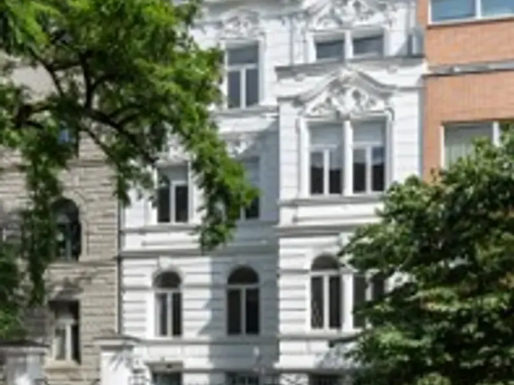 Dachgeschoss-Wohnung mit Empore in der Neustadt-Süd, Köln
