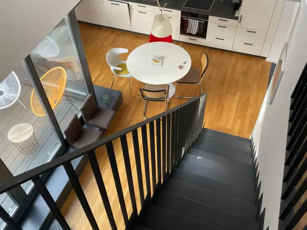 Dachgeschoss-Wohnung mit Empore in der Neustadt-Süd, Köln