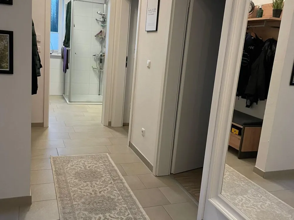 Helle, neuwertige 3-Zimmer-Wohnung mit Einbauküche