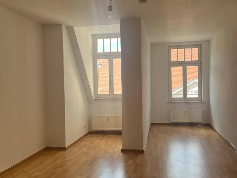 3-Raum Wohnung EBK/Balkon/WG-geeignet