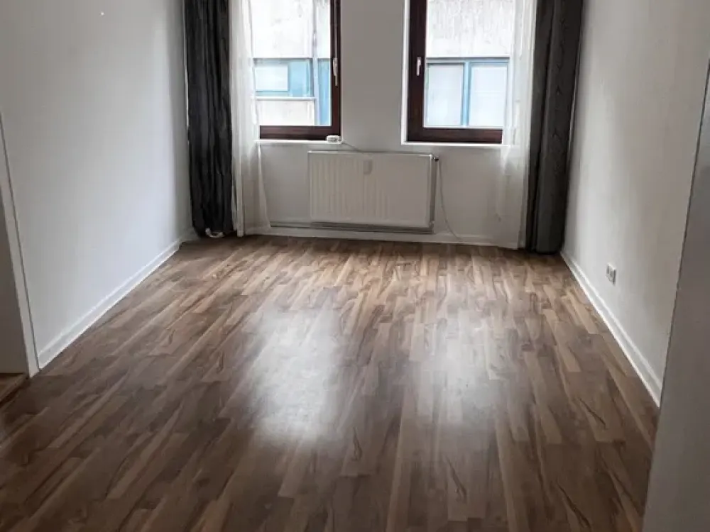 Zentral wohnen in Hannovers Altstadt, 2-Zimmer-Wohnung mit Balkon und Gestaltungspotenzial