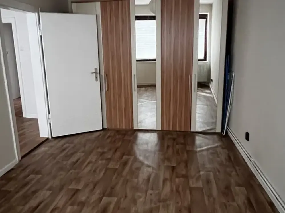 Zentral wohnen in Hannovers Altstadt, 2-Zimmer-Wohnung mit Balkon und Gestaltungspotenzial