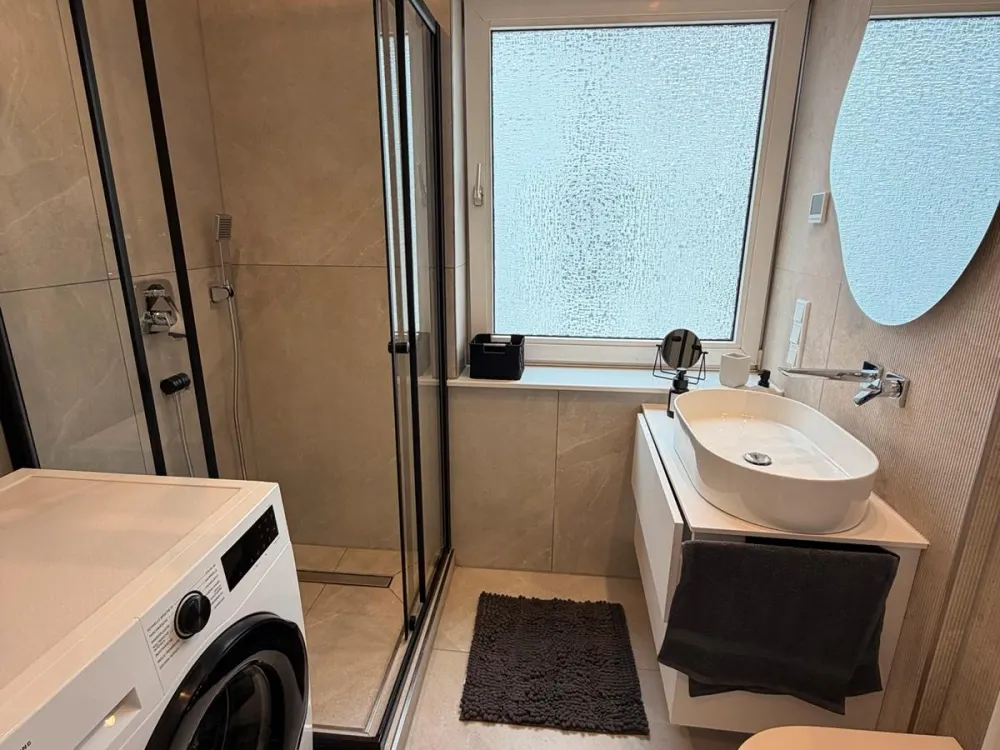 Luxuriös möbliertes Apartment in Bestlage Hannover-List