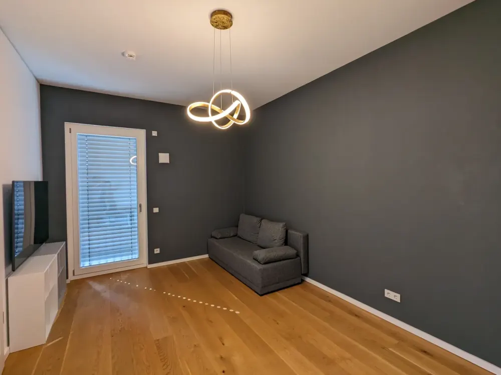 Hochwertige teilmöblierte Wohnung - hell, ruhig & doch zentral