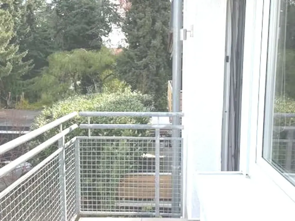 Sehr gepflegte, helle 2-Zimmer-Wohnung mit Balkon in begehrter Lage, Offenbach-Bieber