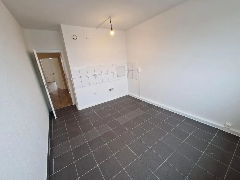 Große 3-Zimmer-Wohnung mit Balkon und Badewanne! ** AB SOFORT **!