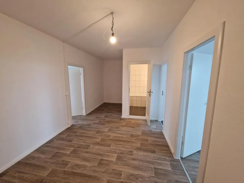 Große 3-Zimmer-Wohnung mit Balkon und Badewanne! ** AB SOFORT **!