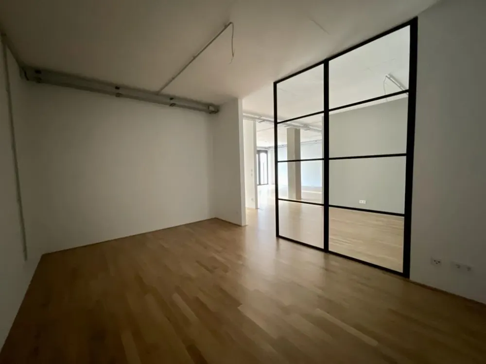 Jetzt 3-Raumloft im modernen Tabakquartier sichern.Parkett, EBK und großer Balkon!