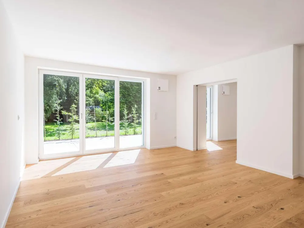 Zum Erstbezug: Großzügige 4-Zimmer-Wohnung im Erdgeschoss mit Privatgarten