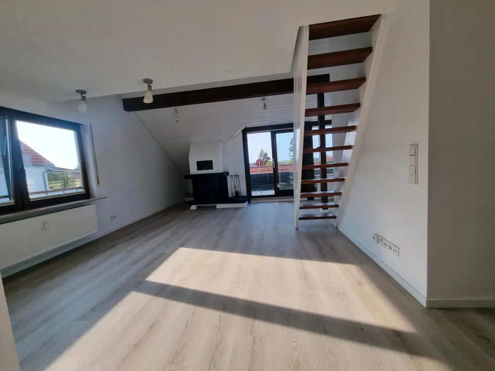 Helle '24 NEU sanierte 2,5 Maisonette-Whg, 76qm, EBK, TG ab 1.12.