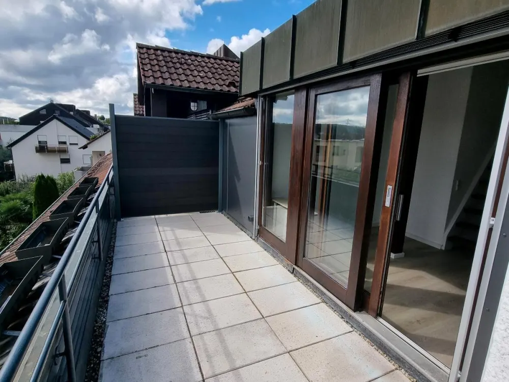 Helle '24 NEU sanierte 2,5 Maisonette-Whg, 76qm, EBK, TG ab 1.12.