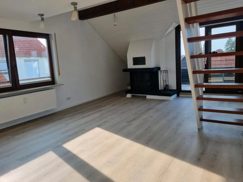 Helle '24 NEU sanierte 2,5 Maisonette-Whg, 76qm, EBK, TG ab 1.12.