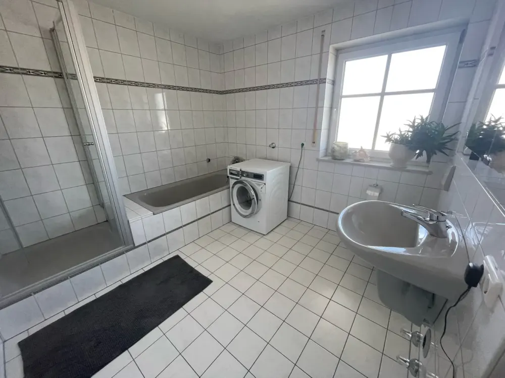 3-Room Apartment in Quiet Prime Location of Siegertsbrunn