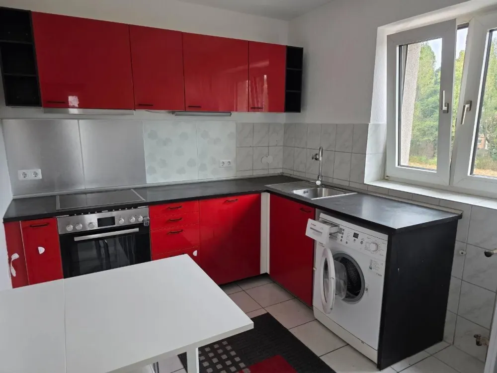 Zuhause mit 2 Zimmern und Balkon in Eschborn