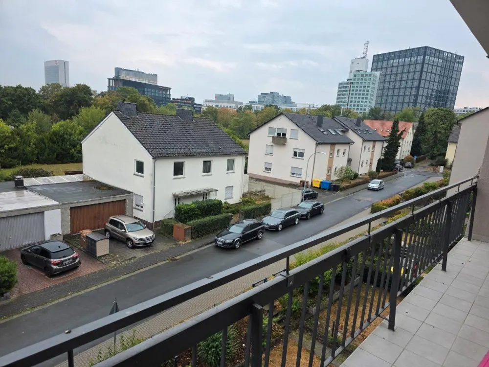 Zuhause mit 2 Zimmern und Balkon in Eschborn
