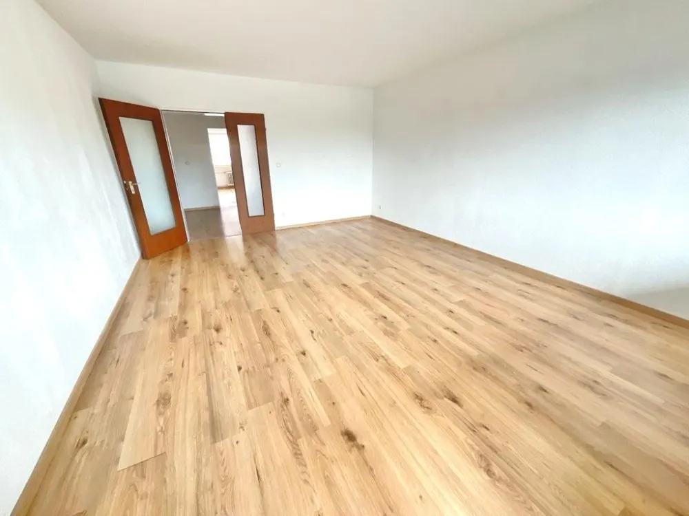 2 Monate mietfrei für große 3 Zimmerwohnung mit Balkon