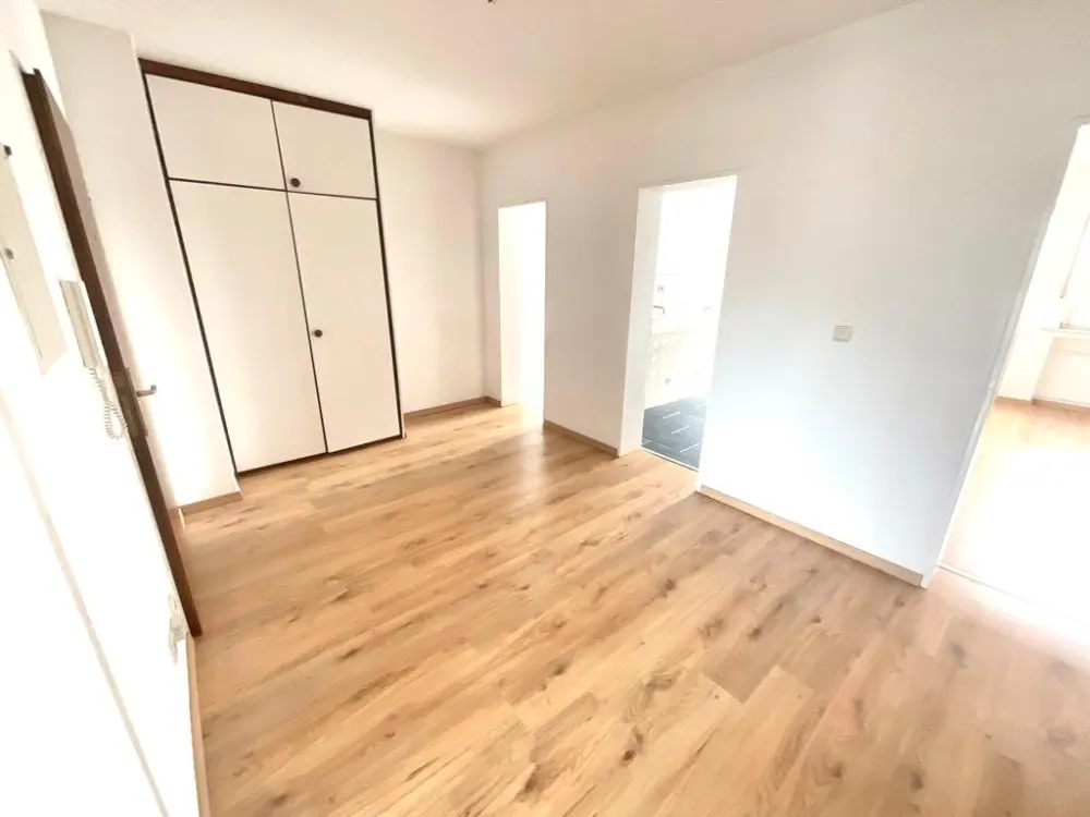 2 Monate mietfrei für große 3 Zimmerwohnung mit Balkon