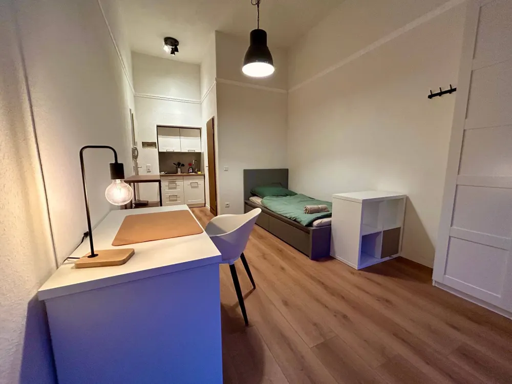 Schöne voll möblierte Single-Wohnung in Bilk (WHG04)