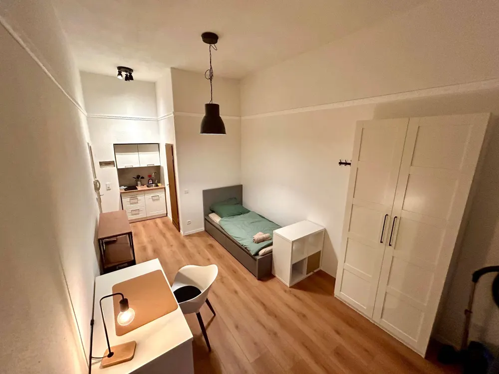 Schöne voll möblierte Single-Wohnung in Bilk (WHG04)