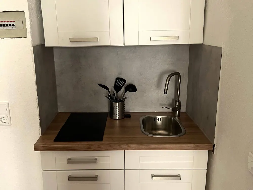 Schöne voll möblierte Single-Wohnung in Bilk (WHG04)