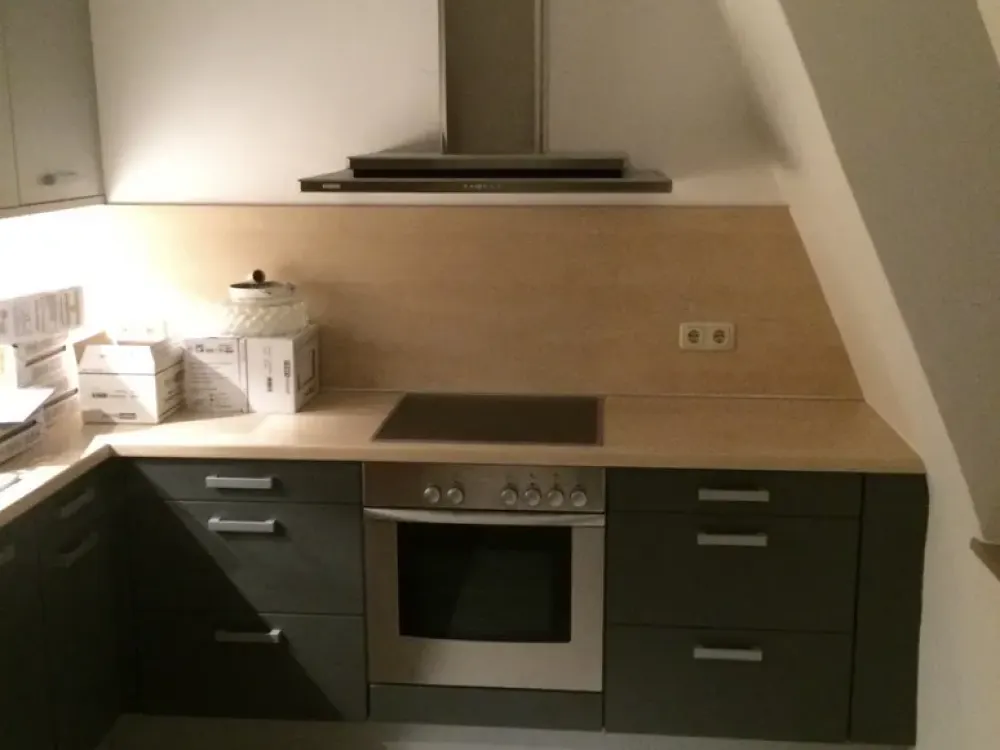 Stilvolle, geräumige und modernisierte 2-Zimmer-Wohnung mit EBK in München
