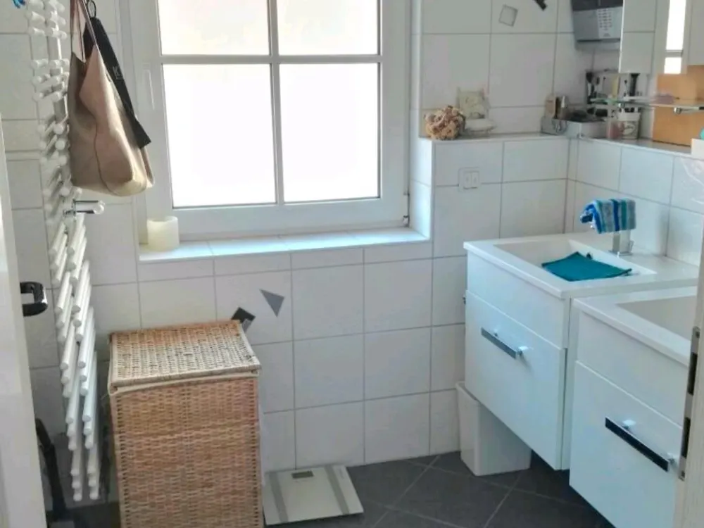 schnucklige 2,5 Zi Wohnung im Grünen