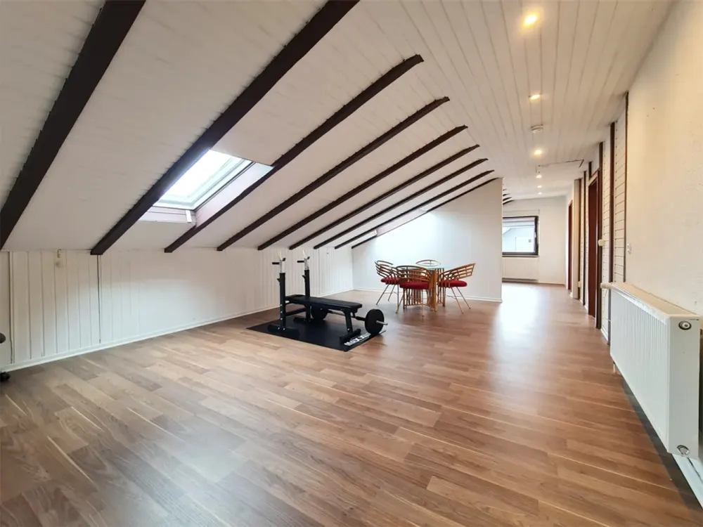 Zwei Zimmer-Wohung • Gartenbenutzung • Stellplatz • ruhige Lage