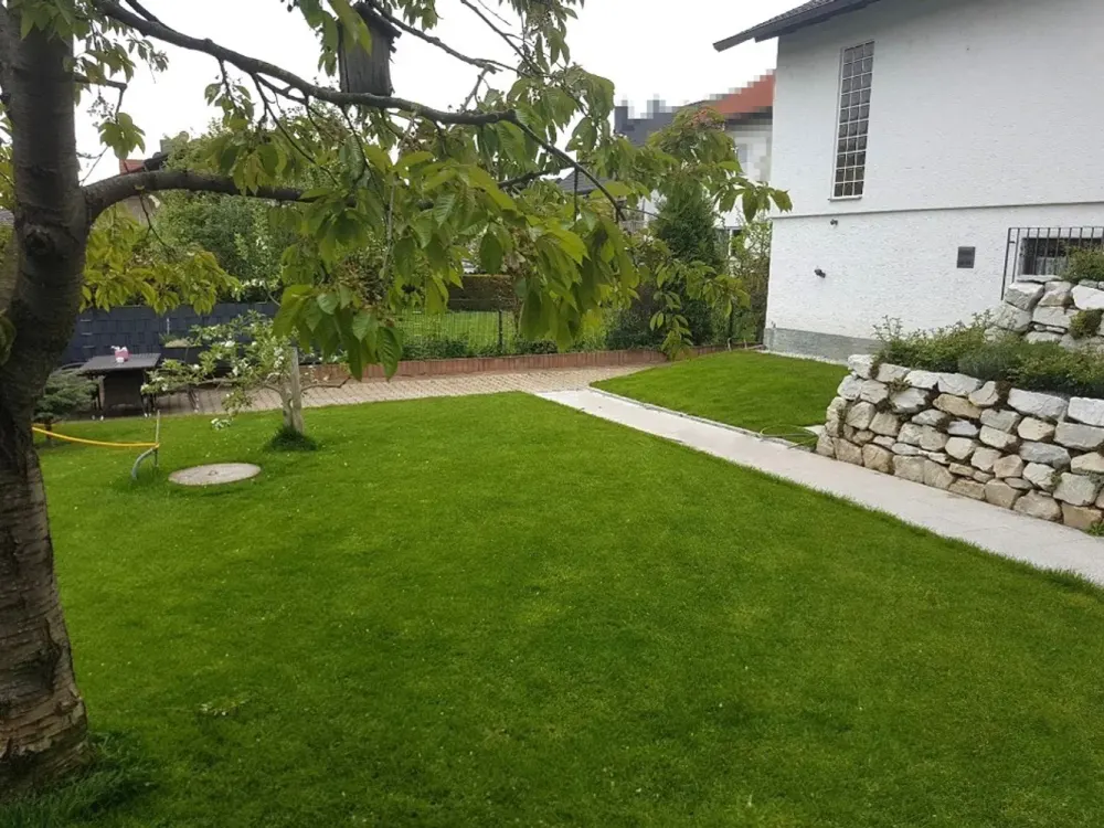 Zwei Zimmer-Wohung • Gartenbenutzung • Stellplatz • ruhige Lage