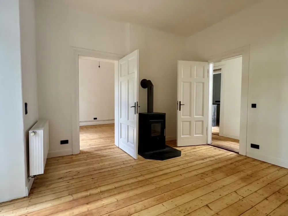 traumhaft Wohnen im vorderen Westen / Altbau / Terrasse / Garten / Kaminofen / EBK / Gäste WC
