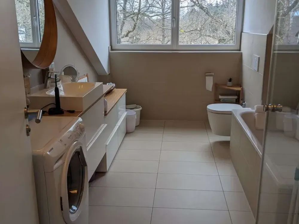 Stilvoll wohnen über den Dächern, 2-Zimmer-Wohnung mit sonniger Dachterrasse