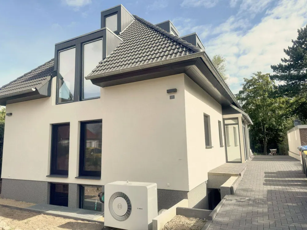 Neubau-Maisonette in ruhiger, familienfreundlicher Lage