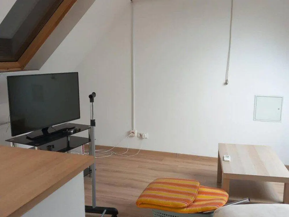 Dachgeschosswohnung über 2 Etagen in Düsseldorf nähe Stadtmitte zu vermieten