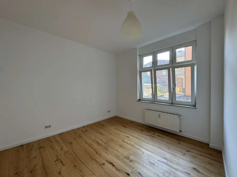 Sanierte 2-Zi. Altbau-Wohnung mit Balkon in Filngern