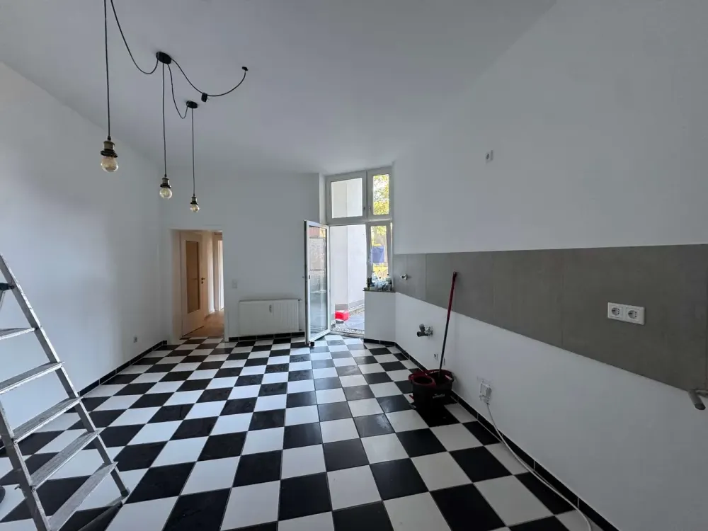 Sanierte 2-Zi. Altbau-Wohnung mit Balkon in Filngern