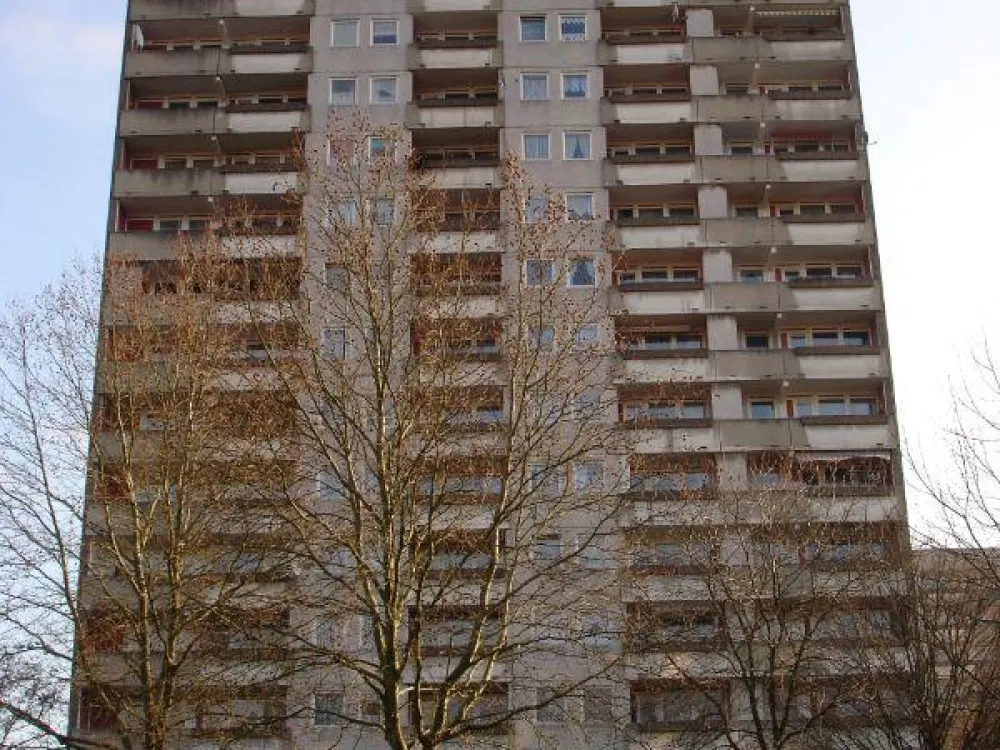 Large 2-Room Apartment with Loggia