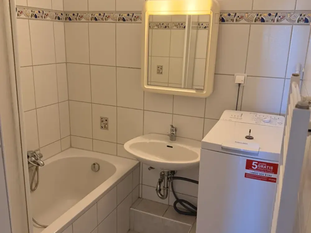 Frisch renovierte 3-Zimmer-Wohnung mit Fernblick in Nürnberg-Ziegelstein