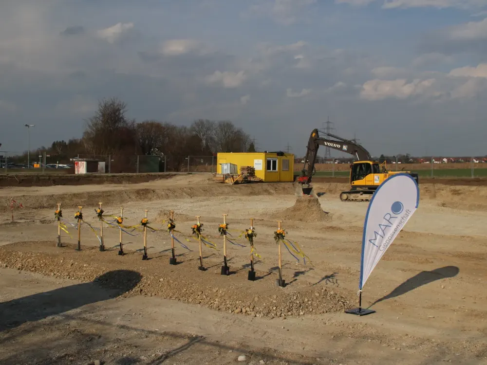 Erstbezug - EOF 1 geförderte 1 Zi-Wohnung im MARO-Mehrgenerationen-Wohnprojekt Landsham!!